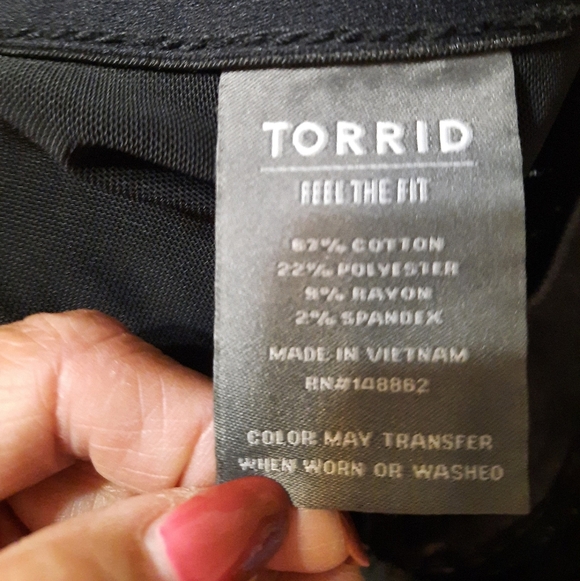 Torrid Womens " Feel The Fit" Bombshell Straight Black 26R - Picture 10 of 14